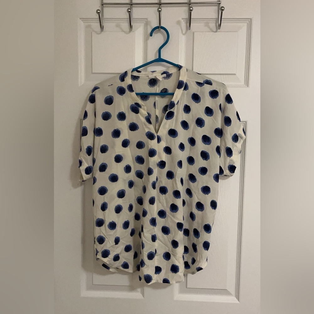 ***💝FREE w/ purchase*** 💙H&M Women’s flowy patterned top💙